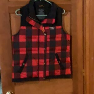 Woman’s LL Bean black/red down vest size S